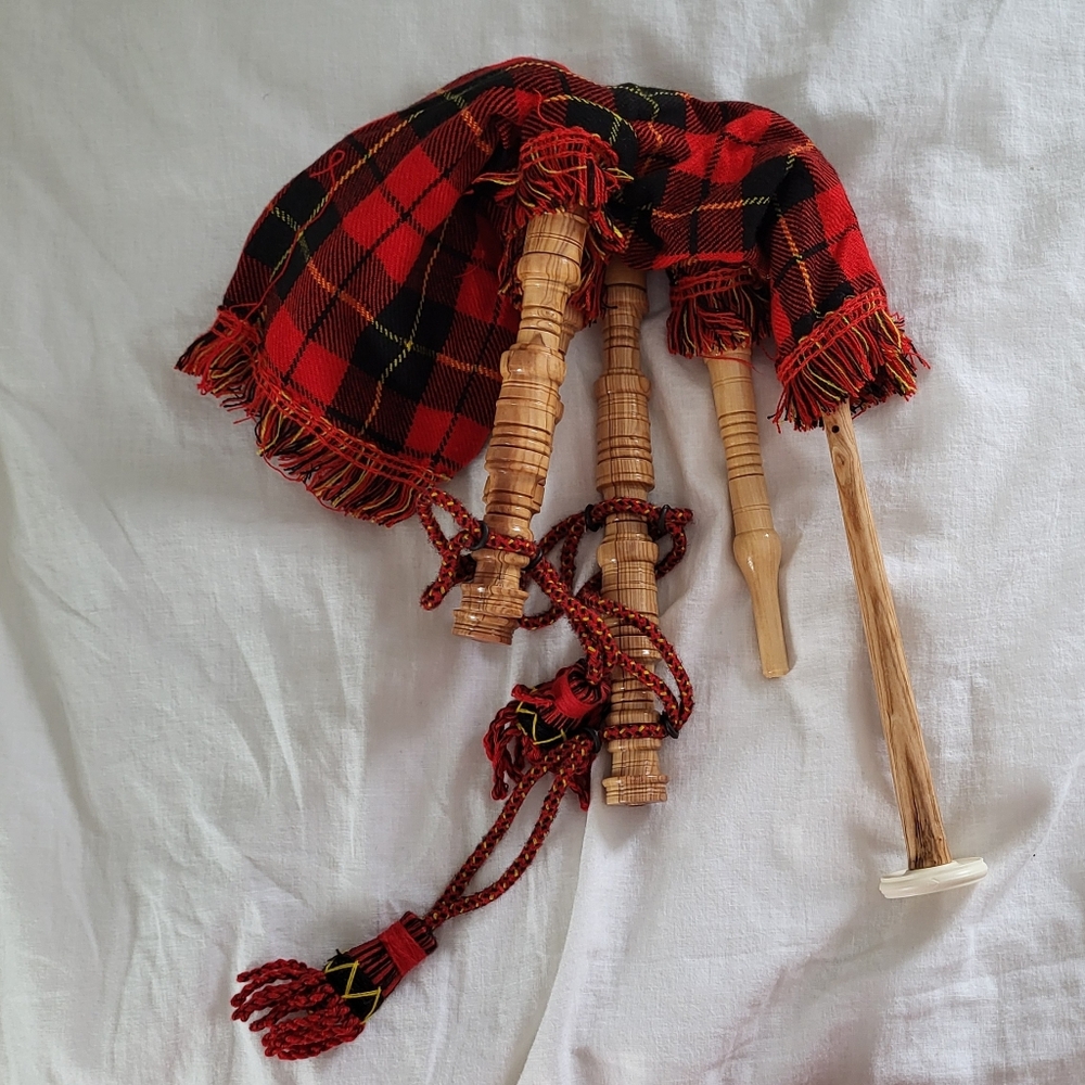 Mini Bagpipes by Scottish Experience Edinburgh